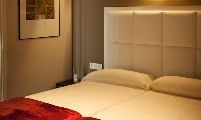 Centro - Sagrario Apartment | Modern, centrally located and with free car park