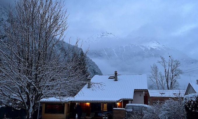 Le Bourg-d'Oisans House | MODERN CHALET LOCATED BETWEEN BOURG D’OISANS AND ALLEMOND - SLEEPS 8