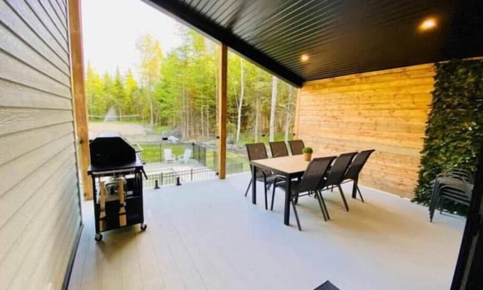 Beaulac-Garthby Ski Chalet | Modern Chalet 2022 3 Bed/2Bath