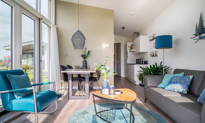 Akkrum House | Modern chalet with dishwasher, in Friesland