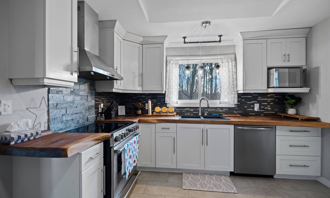 Centre Hastings House | Modern & Charming A-Frame