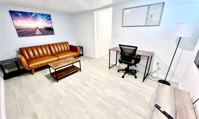 Pershing - Government Hill Apartment | Modern & Chic 1 Bed Apartment Unit 2n