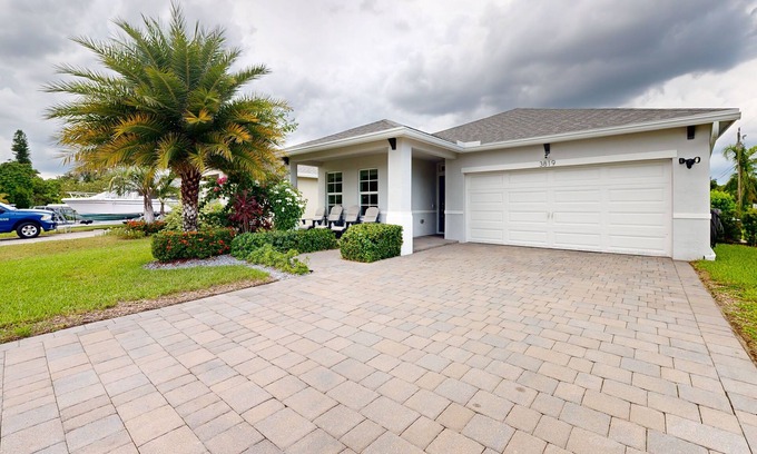 Stuart House | Modern Coastal Retreat Near Beaches & Trails