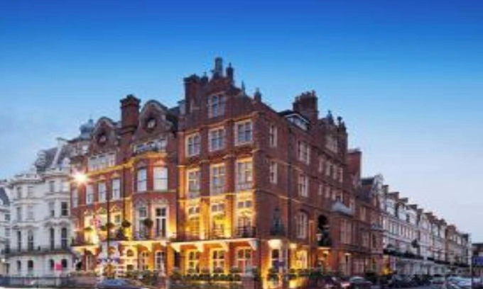 Campden Apartment | Modern Comfort Meets Classic Charm in South Kensington