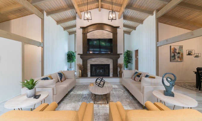 Jefferson City Villa | Modern Contemporary Villa with Private Creek