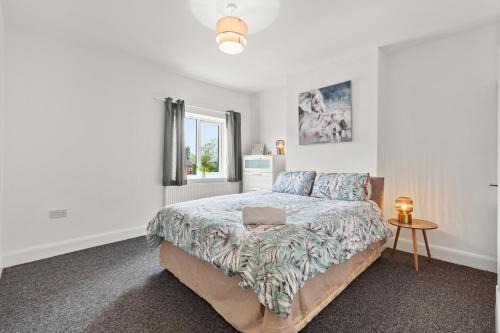 Swadlincote House | Modern & Cosy 2-BR House in Donisthorpe