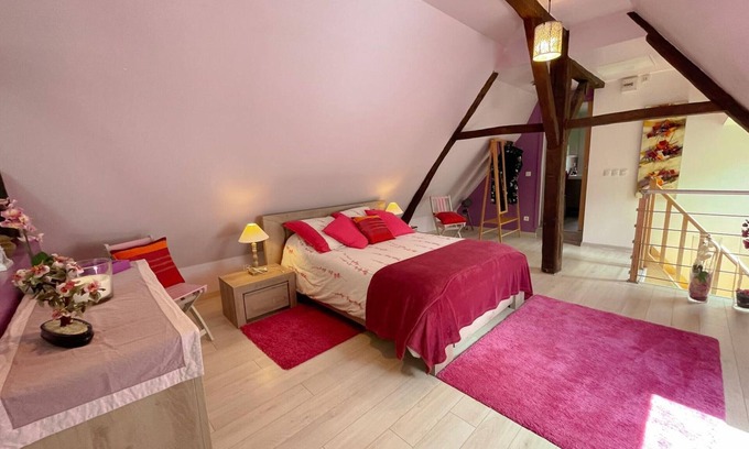 Amboise Cottage | Modern Cottage Close to Downtown Amboise with Parking, WiFi, and Outdoor Terrace