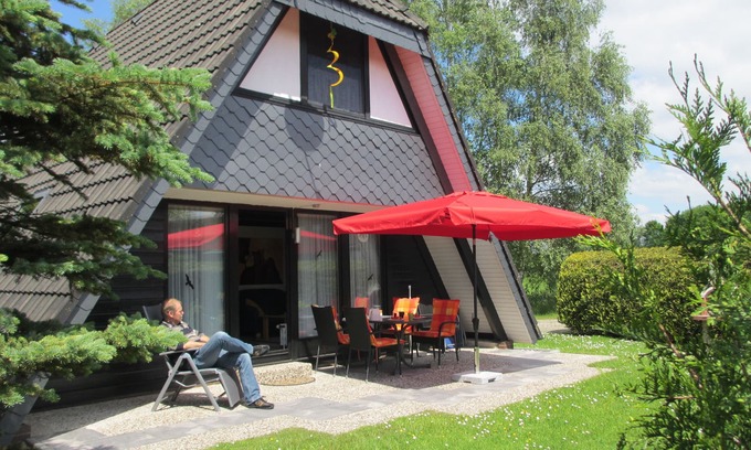 Nordseebad Burhave House | Modern country house furnishings, idyllic location, no energy costs, wifi