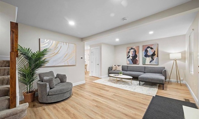 Bakerstown House | Modern & Cozy 3 Bdr Home in Gibsonia/Pittsburgh
