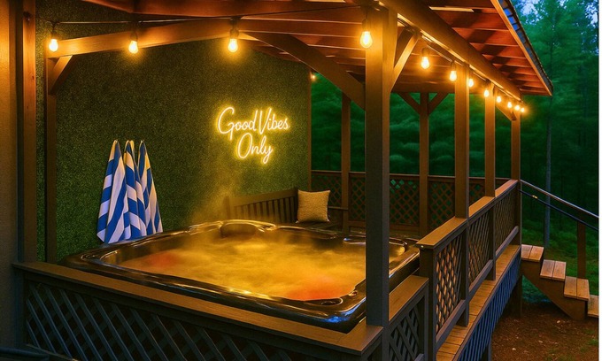 Morganton Cabin | Modern & Cozy Blue Ridge Cabin: Hot Tub & Fire Pit, Surrounded by Nature