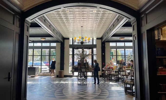 North Hyde Park Apartment | Modern & Cozy, Pool View,FreePrk, Dream Pad, 1BR, King Bed, Tampa Central, Top Amenities