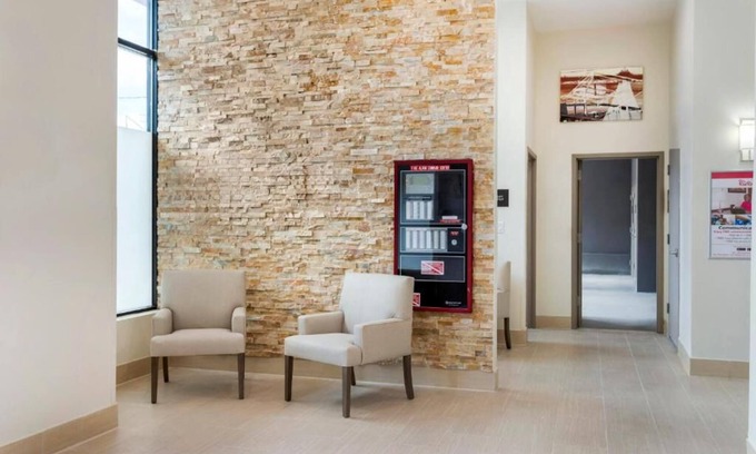 Queens House | Modern-Day Retreat Located off Interstate-678 | 3 Family Ready Rooms