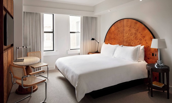 Dupont Circle Hotel | Modern DC Stay Near Dupont Circle | Pets are Allowed