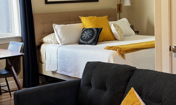 Garden District Apartment | Modern Downtown CDA “Base Camp” Studio - perfect for your CDA Adventure Retreat