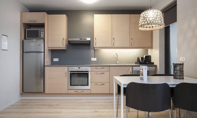 Vesturbær Apartment | Modern Downtown Harbour Apartment - Free parking house - family friendly