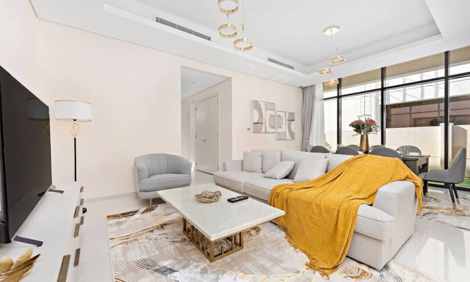 Dubai House | Modern Family 3BR Villa in Damac Hills