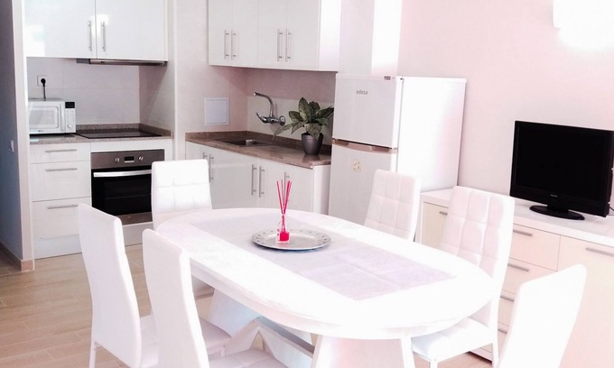 Comarruga Apartment | Modern first line beach apartment with air conditioning