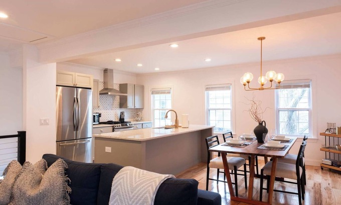 St. Michaels Apartment | Modern Flat in the Heart of St. Michaels – Walk Everywhere