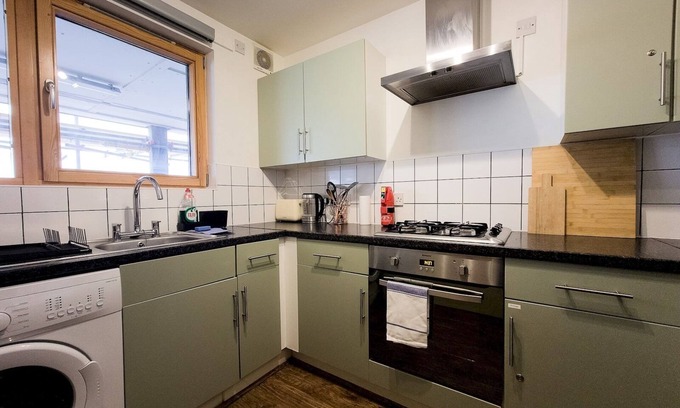 Stepney Green Apartment | Modern Flat with Great Transport Links IPassTheKey