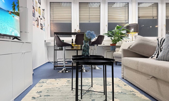 Tranke Condo | Modern Group Retreat for 20