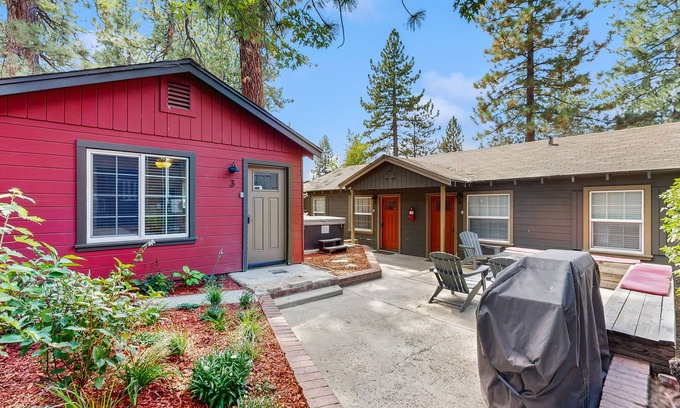 Lakeside Park Cabin | Modern Hideaway with Hot Tub & Firepit | Walk to Beach & Heavenly Village