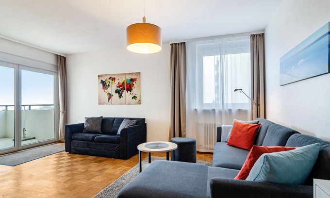 Meersburg Apartment | Modern Holiday Apartment "Alex" with Wi-Fi and Balcony
