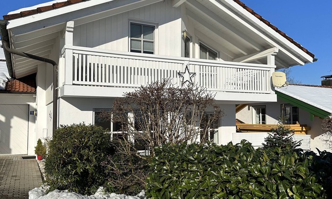 Rimsting House | Modern holiday home near the Chiemsee with a beautiful mountain view