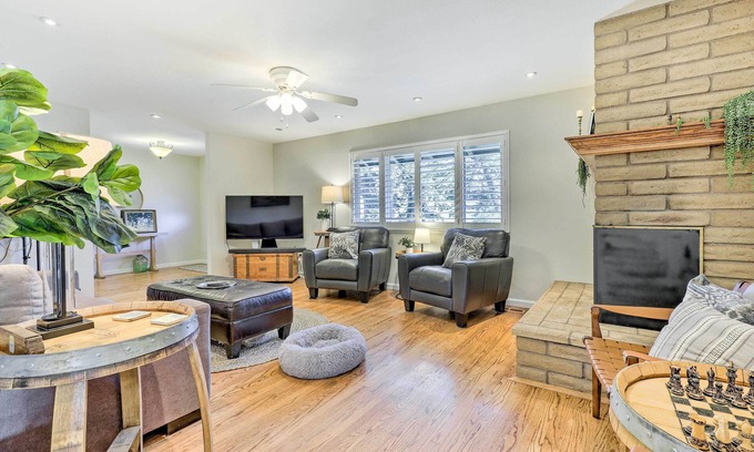 Petaluma House | Modern Home in Napa Area w/Hot Tub & Game Room!