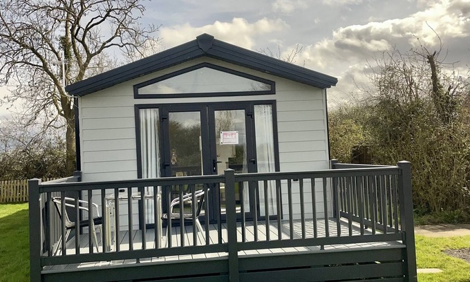 East Drayton Ski Chalet | Modern homely Chalet in Tuxford