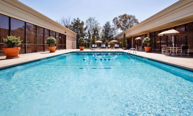 Hapeville Hotel | Modern Hotel with Easy Access to City, Zoo Atlanta & Georgia Aquarium