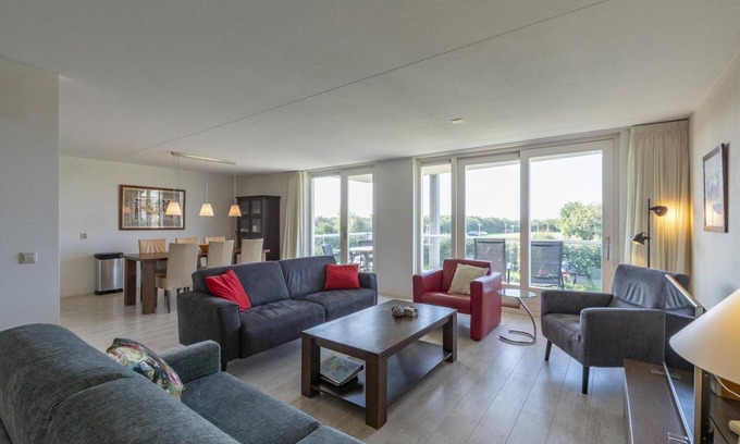 Callantsoog Apartment | Modern Ingericht Appartement op Loopafstand van het Brede Zandstrand van Groote Keeten