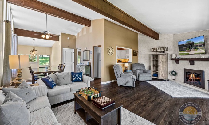 Lake Geneva Condo | Modern Lake Geneva Condo with Views