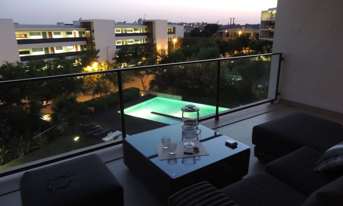 Albardeira Apartment | Modern, luxury T2 apartment