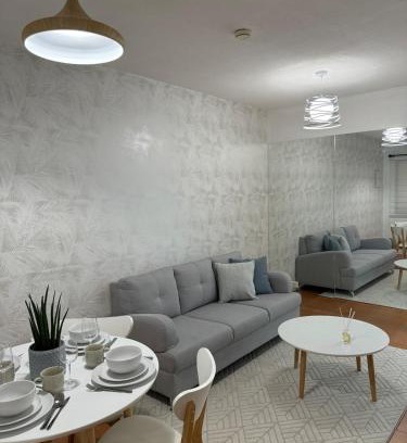 Moonwalk Apartment | Modern Minimalist Luxe Retreat 2 Bedroom with parking