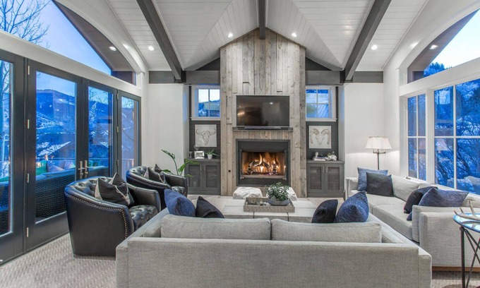 Mahogany Hills House | Modern Mountain Masterpiece