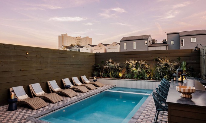 Faubourg Lafayette House | Modern New Homes | Heated Pools and Hot Tubs