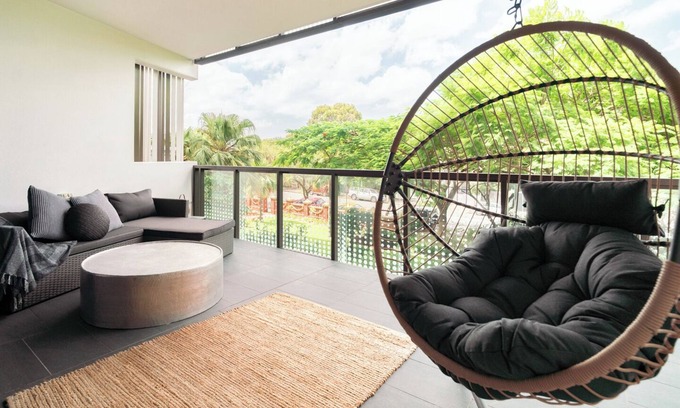 New Farm Apartment | Modern Oasis in New Farm l Walk to River and Cafes