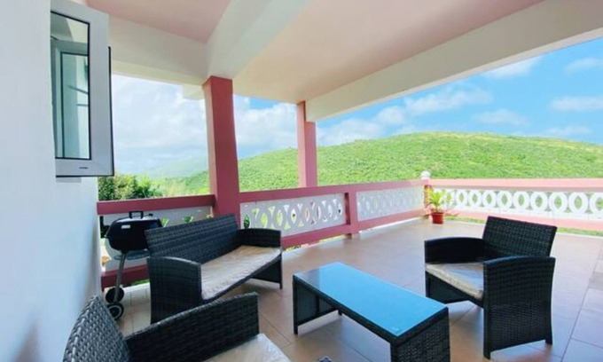 Oyster Pond Apartment | Modern, Quiet, Cozy One Bedroom Apartment. Close to restaurants.