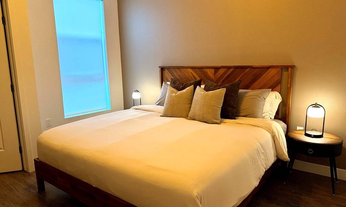 Lyon Street Apartment | Modern Retreat 10 Min from Disneyland W/Pool&Gym