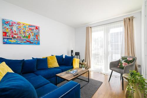 Vassall House | Modern Retreat - 3 Beds - Parking - Wifi - 15 mins to tube