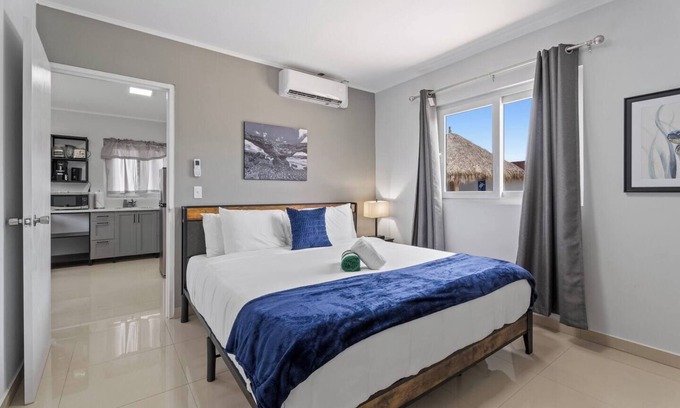 Boroncana Apartment | Modern Saliña Cerca Retreat | Pool & BBQ Near Beaches