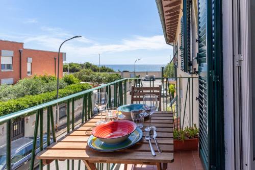 Livorno Apartment | Modern Sea View Apartment with Balcony