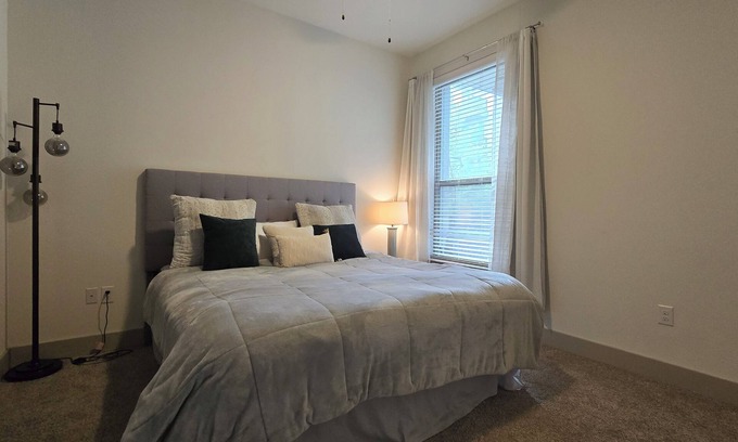 Richardson House | Modern & Spacious 1BR/BA in North DFW. Border between Plano and Richardson.