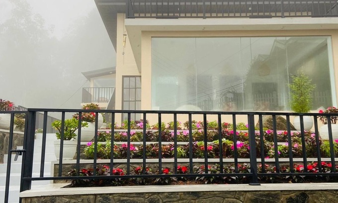 Nuwara Eliya Cottage | Modern spacious Cottage looking into Misty Mountains in Nuwara Eliya