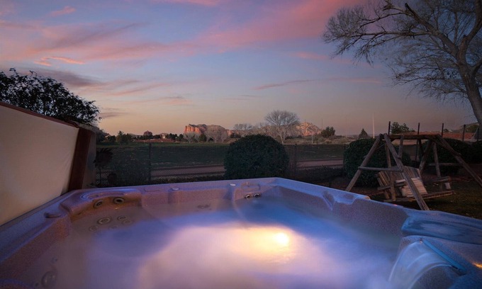 Oak Creek House | Modern Spanish style Inn with upgraded amenities and beautiful views of Sedona