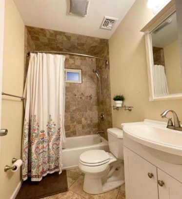 Northbridge Apartment | Modern Stylish 3 bed single house central Jersey