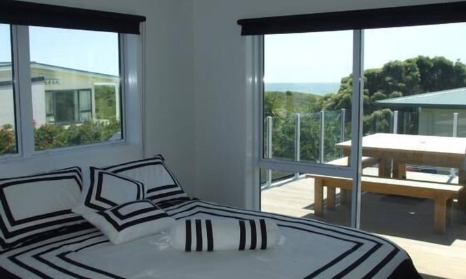 Ohope House | Modern Stylish Beach House