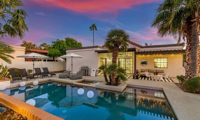 Santiago House | Modern-terranean Retreat|2 Masters | Pool & Hottub