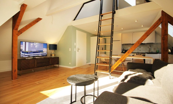Warnemuende Condo | Modern vacation apartment "Strom ahoi" (65sqm) - with water view