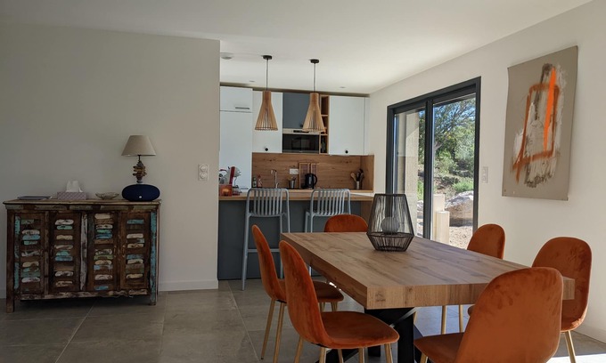 Favone Villa | Modern villa 5 minutes' walk from Favone beach